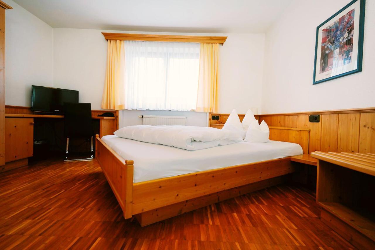 Gruener Baum Garni Ξενοδοχείο Krumbach Εξωτερικό φωτογραφία